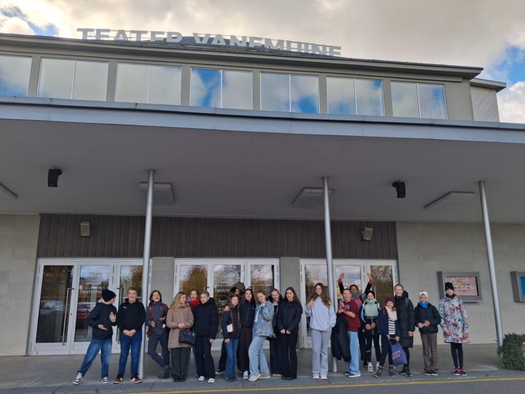 naitering vanemuises